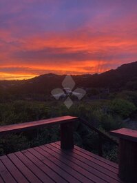 Casa Temporada até 8 pessoas no bairro Praia da Silveira Garopaba-SC