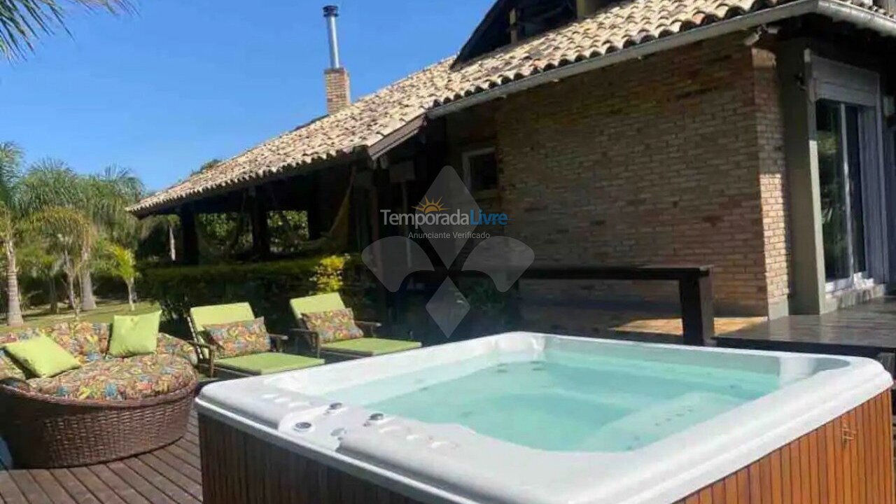 Casa para alquiler de vacaciones em Garopaba (Praia do Silveira)