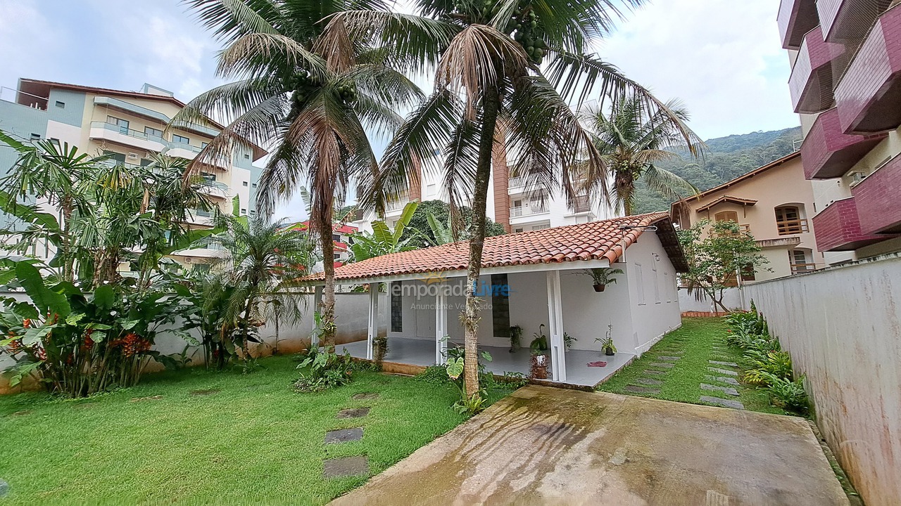 Casa para aluguel de temporada em Ubatuba (Praia Grande)