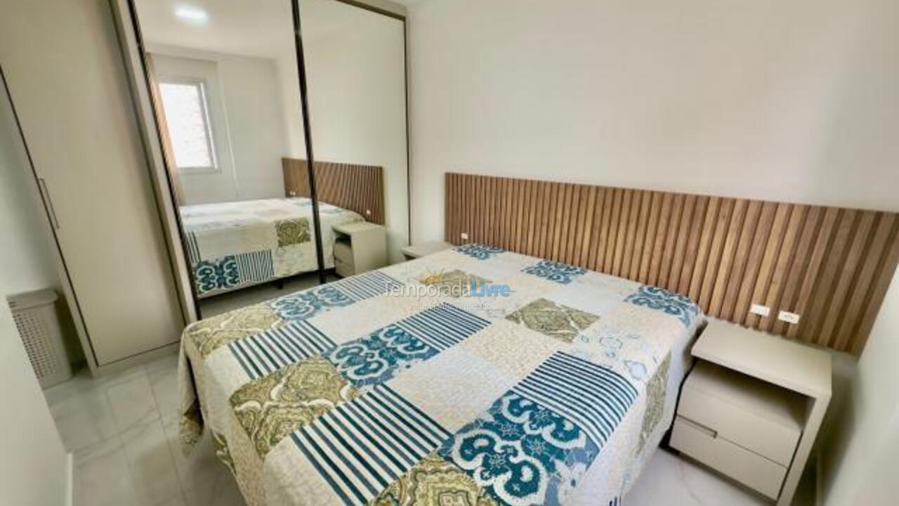 Casa para aluguel de temporada em Itapema (Meia Praia)