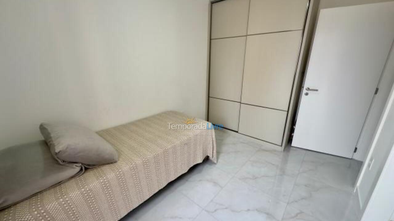 Casa para aluguel de temporada em Itapema (Meia Praia)