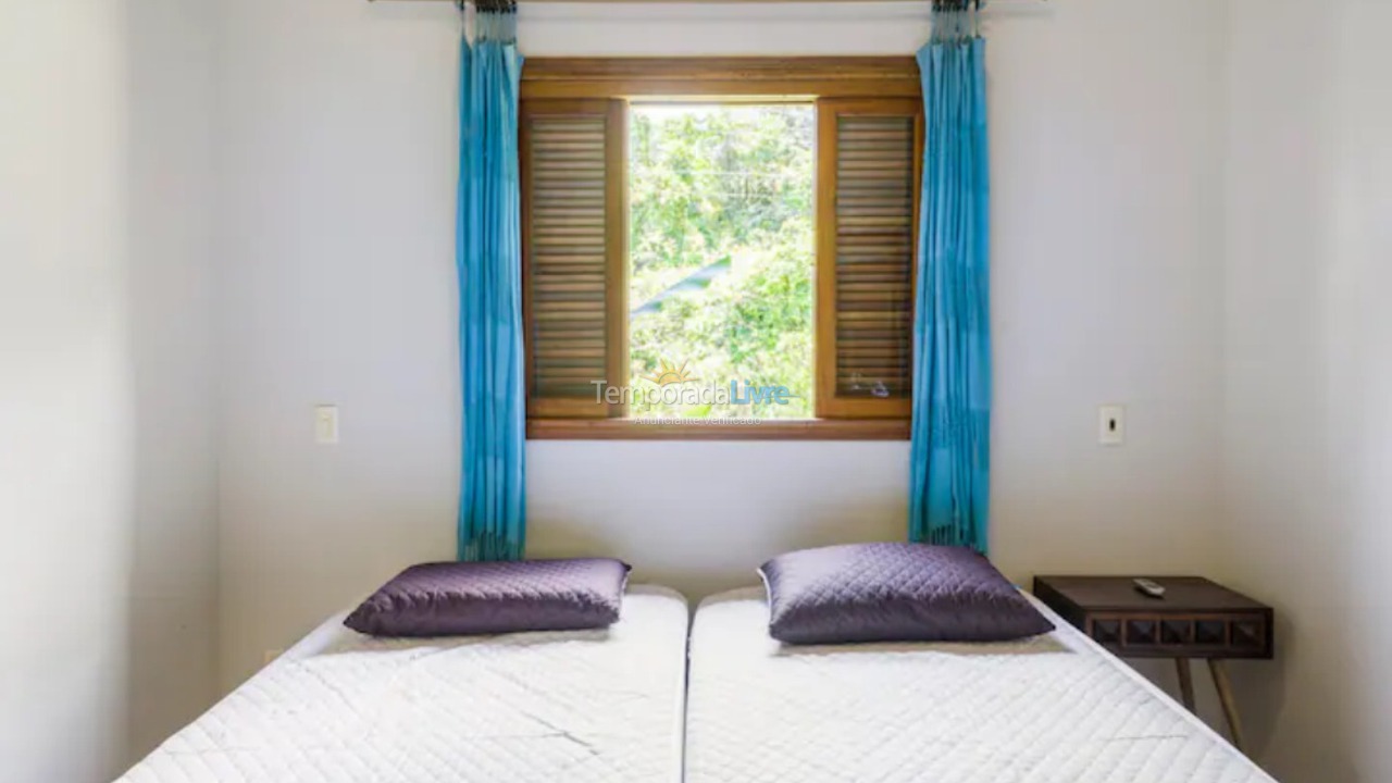 Casa para aluguel de temporada em Ubatuba (Praia de Itamambuca)