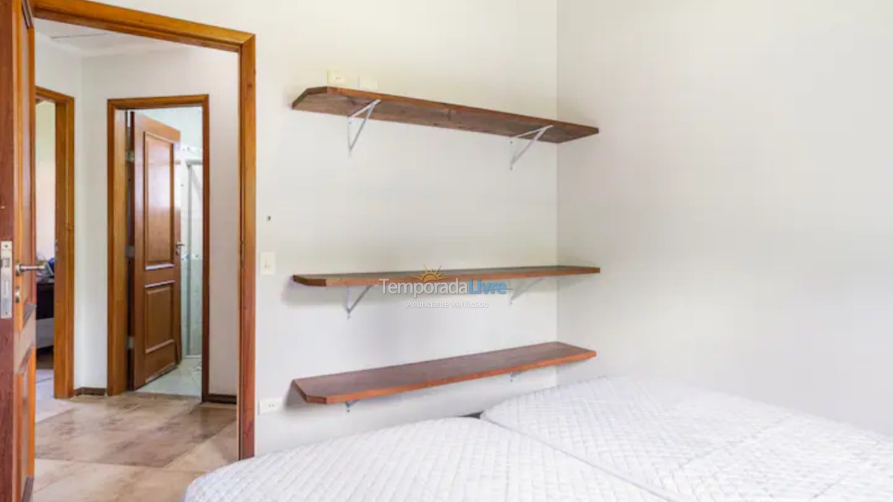 Casa para aluguel de temporada em Ubatuba (Praia de Itamambuca)