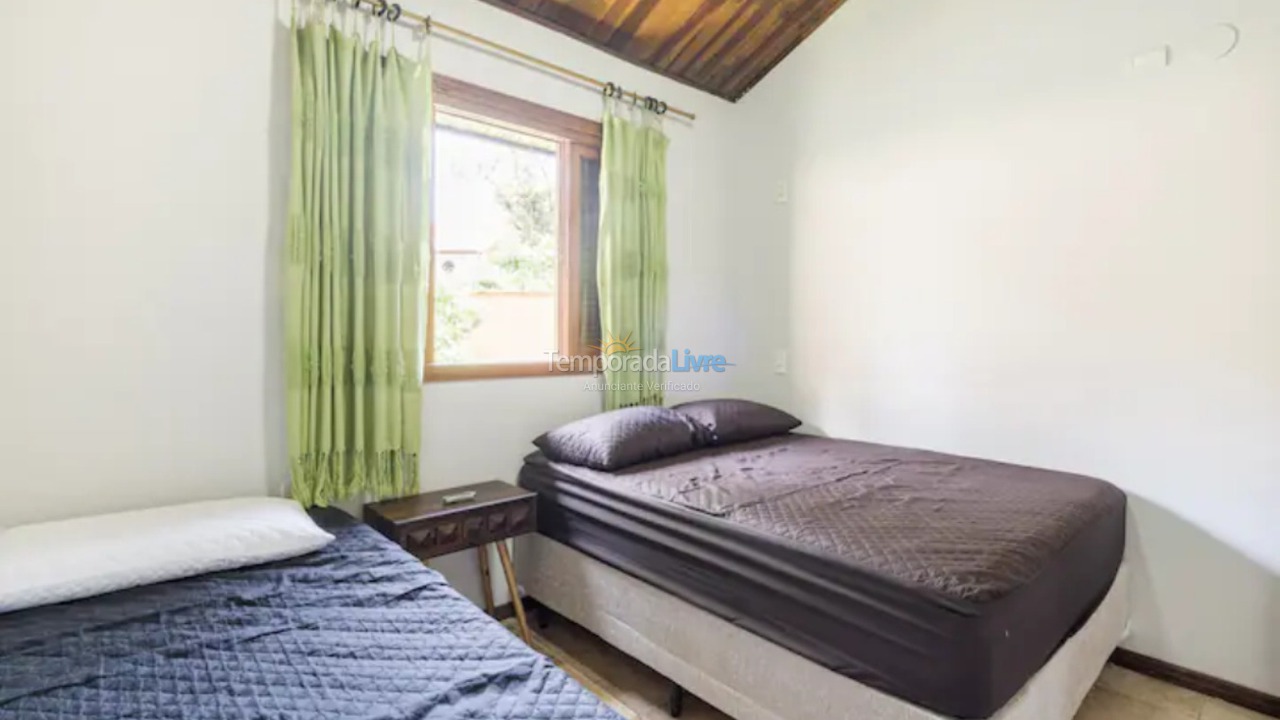 Casa para aluguel de temporada em Ubatuba (Praia de Itamambuca)