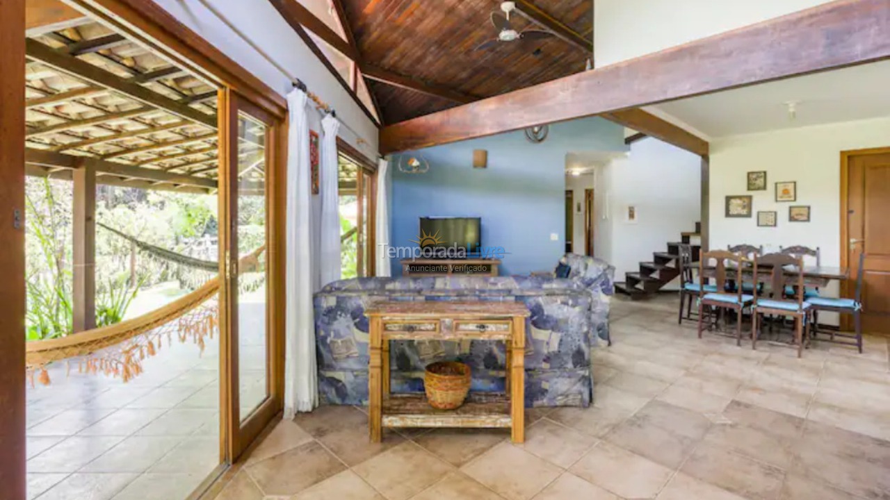 Casa para aluguel de temporada em Ubatuba (Praia de Itamambuca)