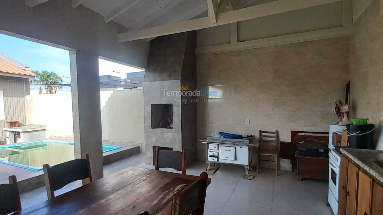 Casa para alquiler de vacaciones em Bombinhas (Mariscal)