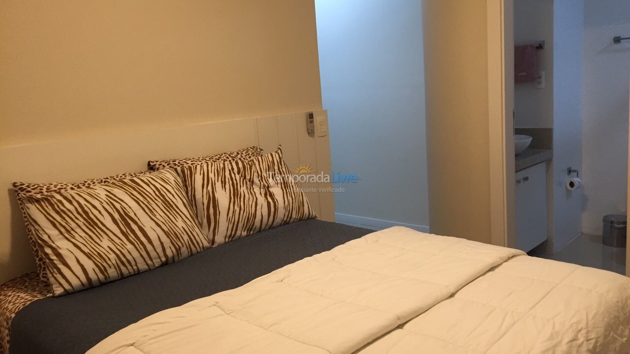 Apartamento para aluguel de temporada em Itapema (Meia Praia)