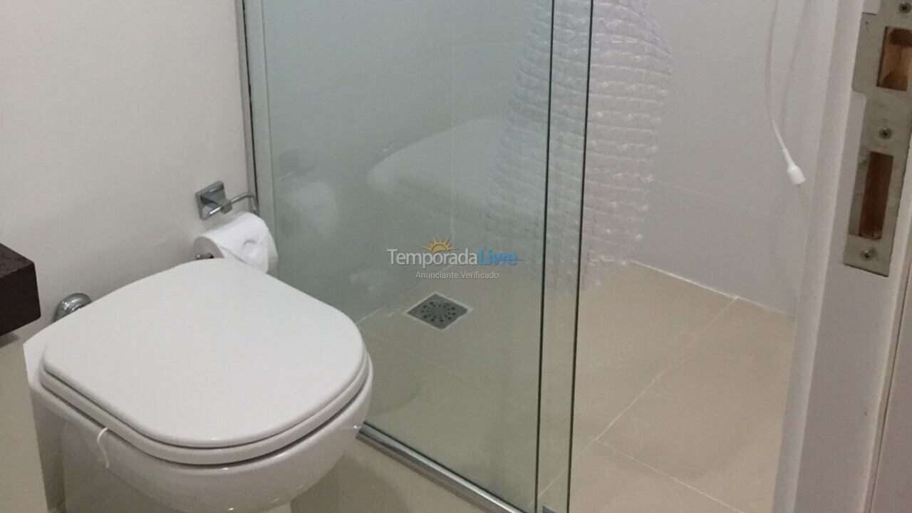 Apartamento para aluguel de temporada em Itapema (Meia Praia)