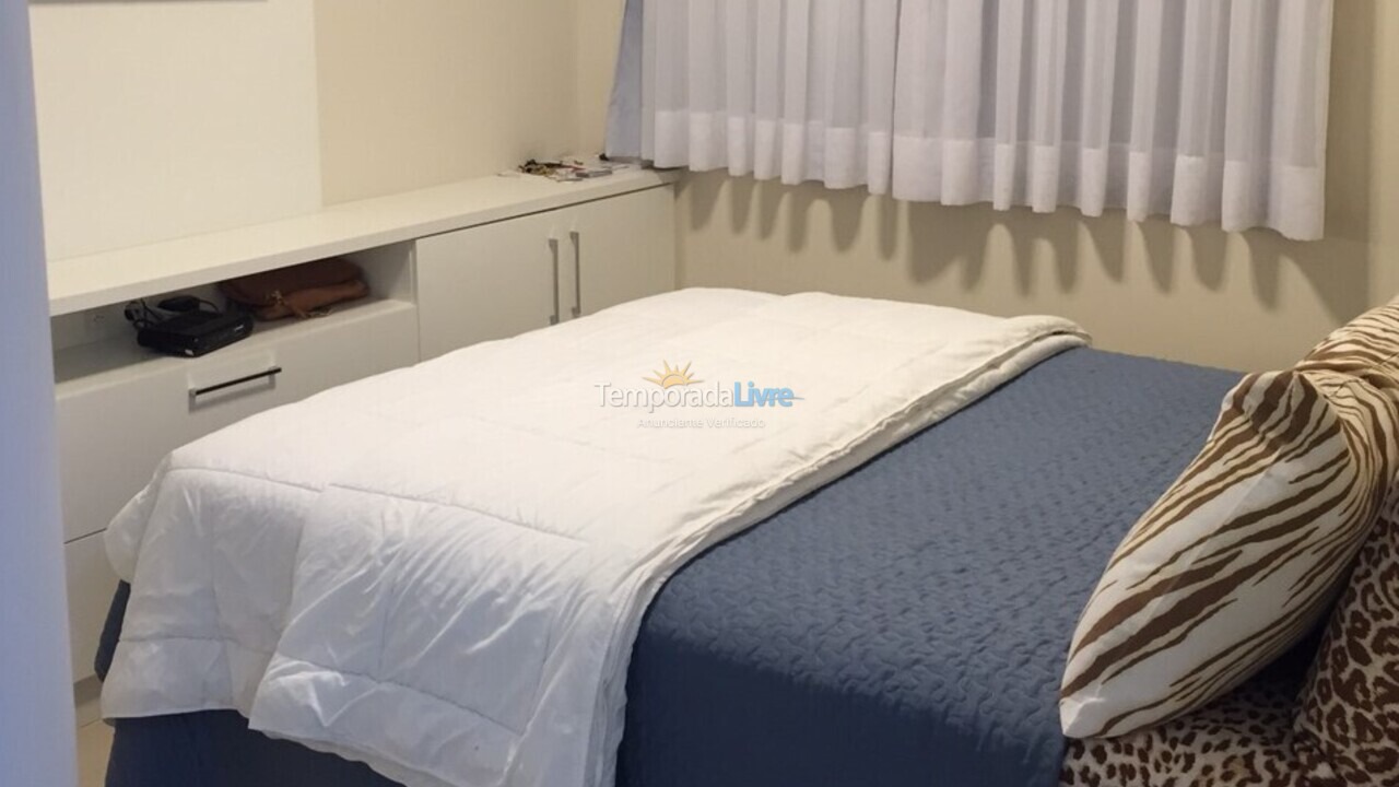 Apartamento para aluguel de temporada em Itapema (Meia Praia)