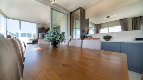 158 - High standard penthouse in Mariscal 04 suites