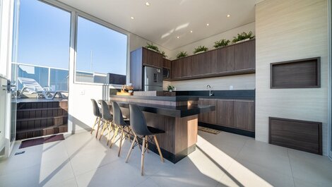 158 - High standard penthouse in Mariscal 04 suites