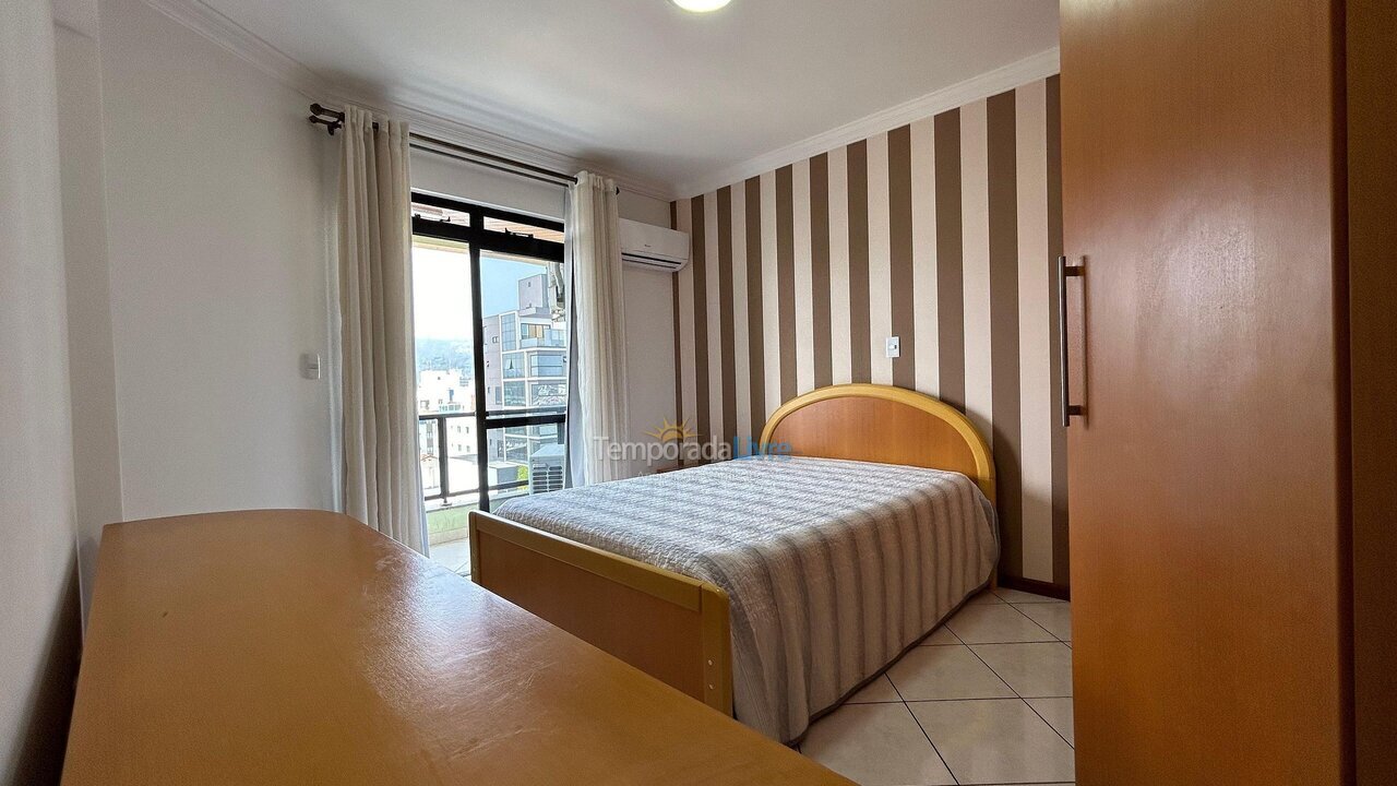 Apartment for vacation rental in Bombinhas (Praia de Bombas)