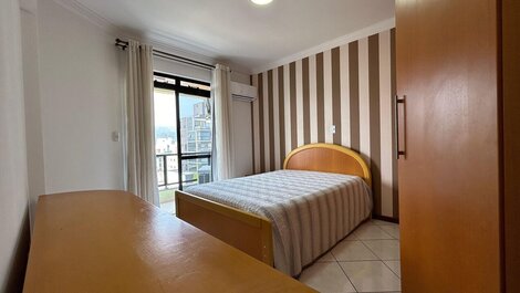 063 - Apartment with side sea view in Bombas