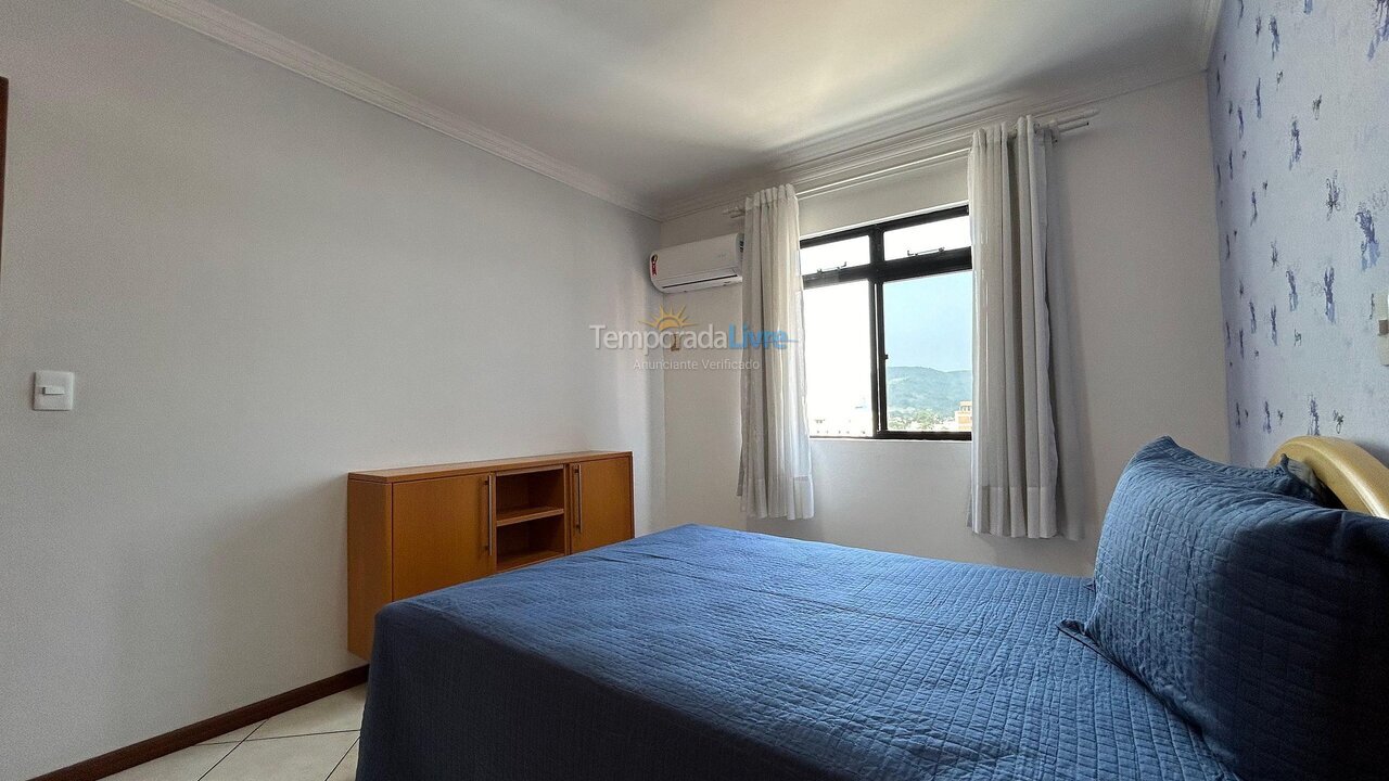 Apartment for vacation rental in Bombinhas (Praia de Bombas)