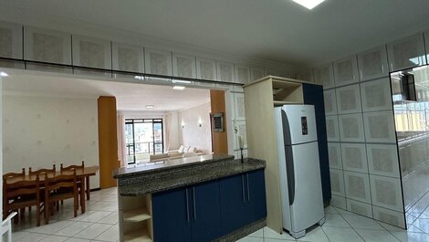 063 - Apartment with side sea view in Bombas