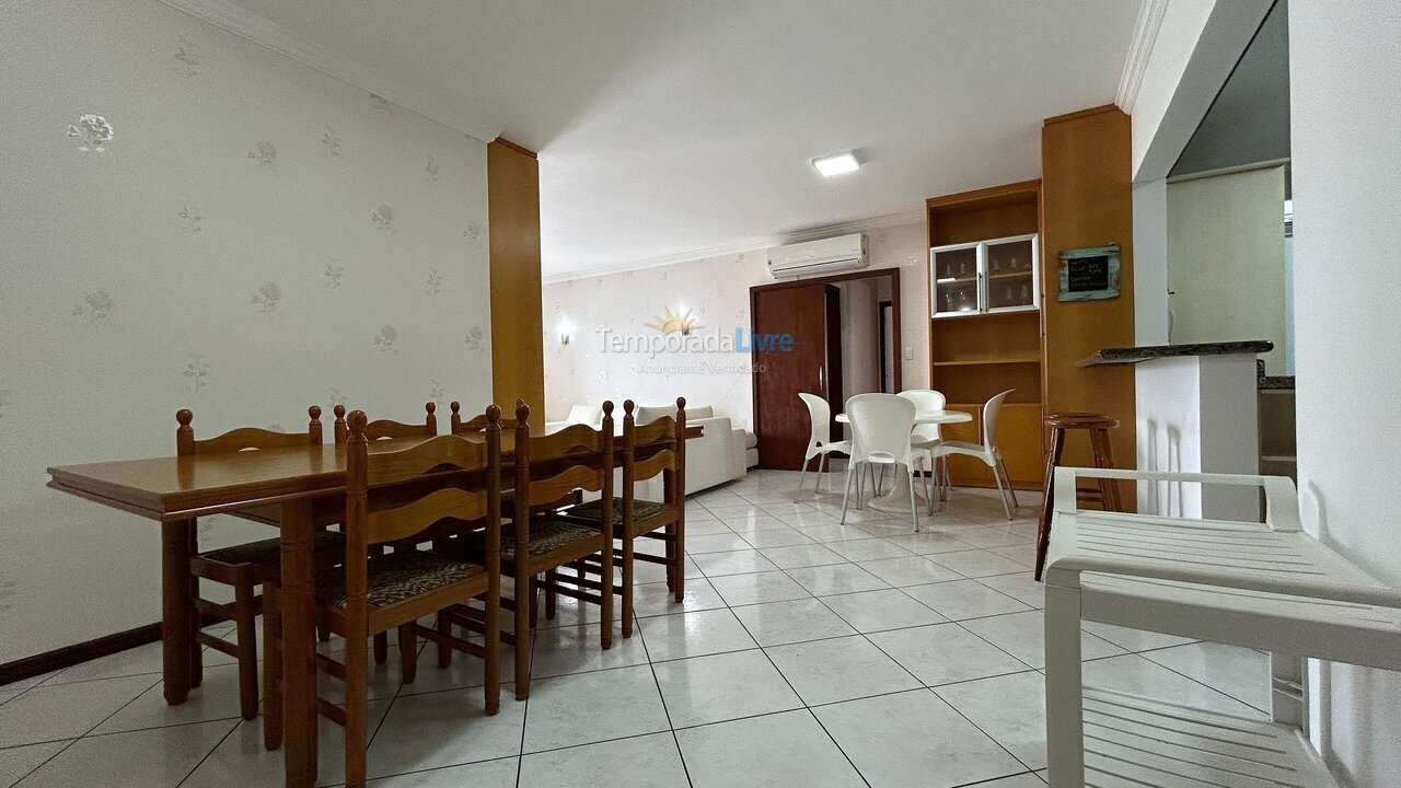 Apartment for vacation rental in Bombinhas (Praia de Bombas)