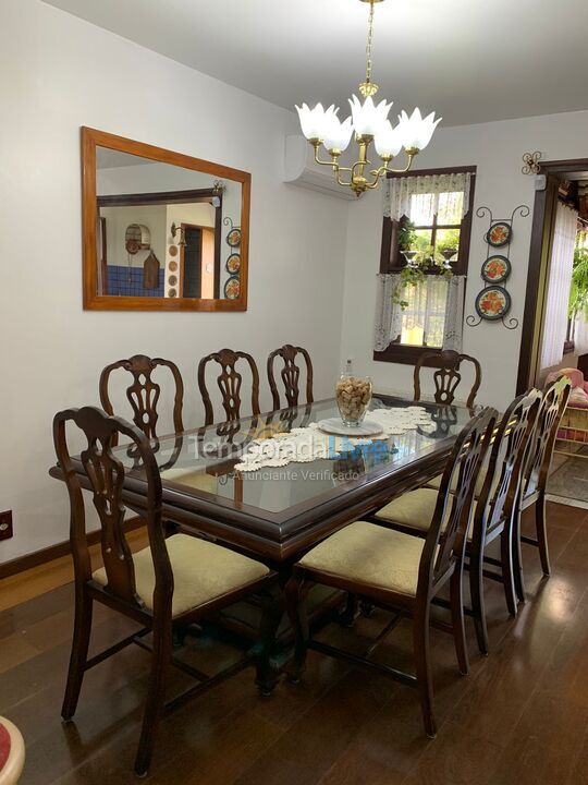 Casa para aluguel de temporada em Gramado (Centro)