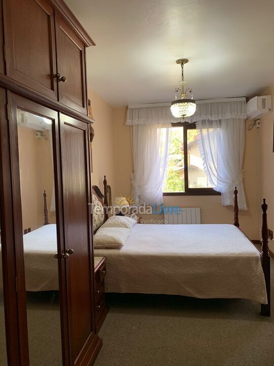 Casa para aluguel de temporada em Gramado (Centro)