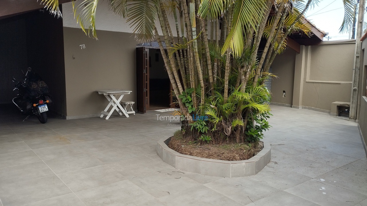 Casa para alquiler de vacaciones em Praia Grande (Balneário Florida)
