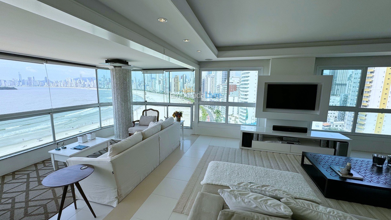 Apartamento para alquiler de vacaciones em Balneário Camboriú (Praia Central)