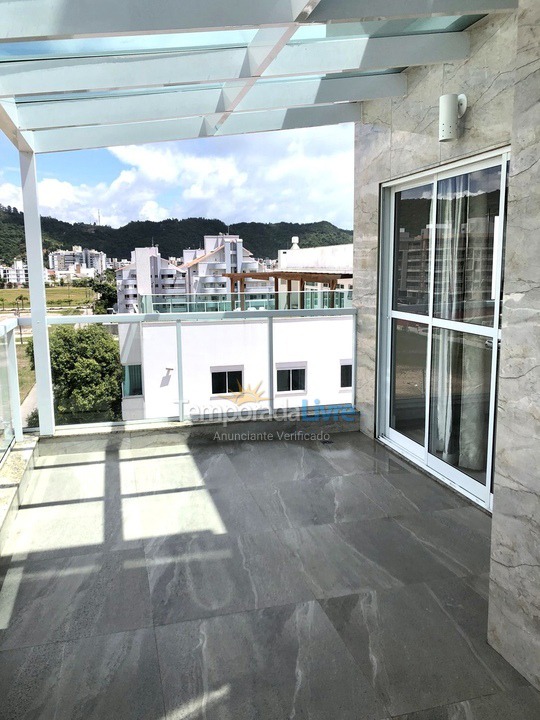 Apartamento para alquiler de vacaciones em Governador Celso Ramos (Praia de Palmas)