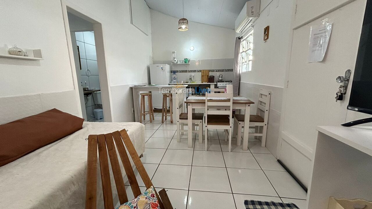 Casa para aluguel de temporada em Florianopolis (Praia dos Ingleses)