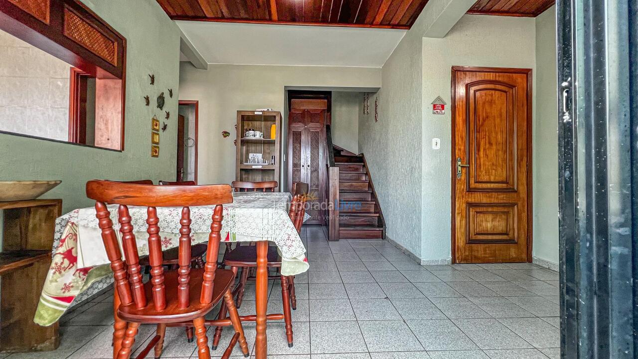 Apartamento para aluguel de temporada em Ubatuba (Praia Grande)