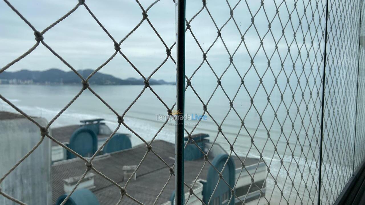 Apartment for vacation rental in Itapema (Meia Praia)