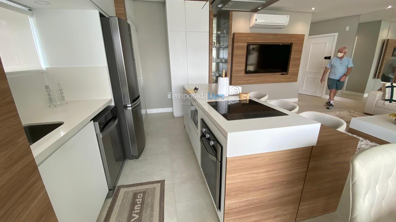 Apartment for vacation rental in Itapema (Meia Praia)