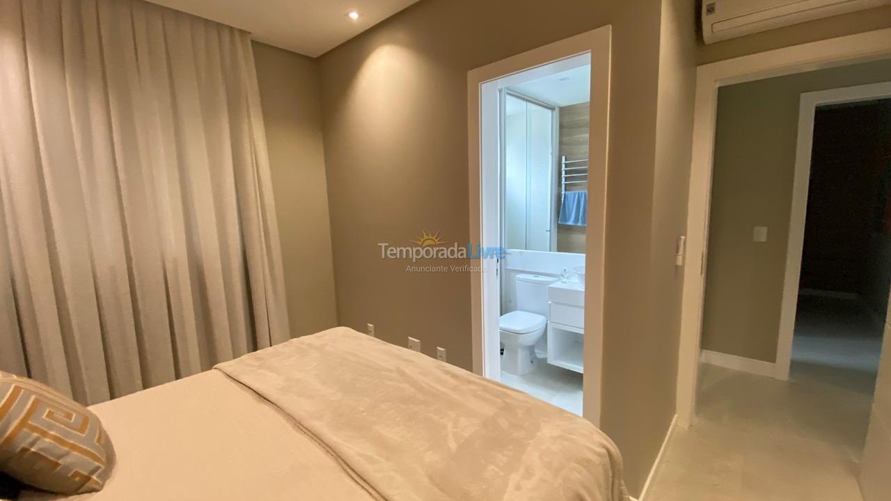 Apartment for vacation rental in Itapema (Meia Praia)