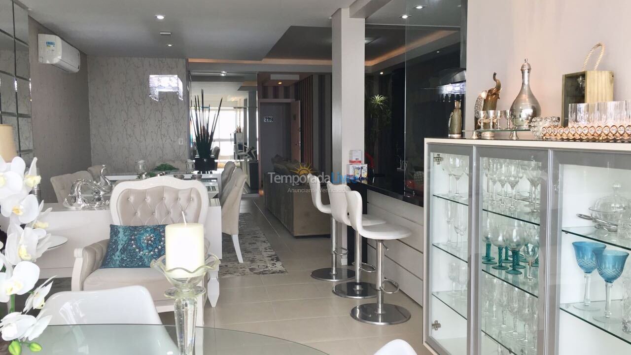 Apartamento para alquiler de vacaciones em Itapema (Meia Praia)