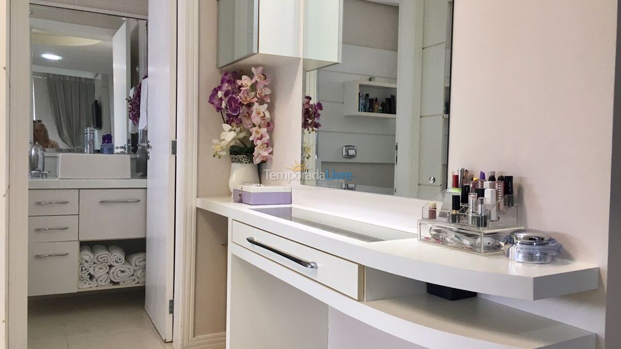 Apartamento para alquiler de vacaciones em Itapema (Meia Praia)