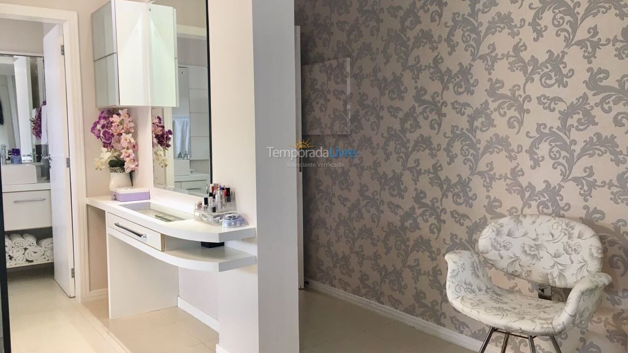 Apartamento para alquiler de vacaciones em Itapema (Meia Praia)