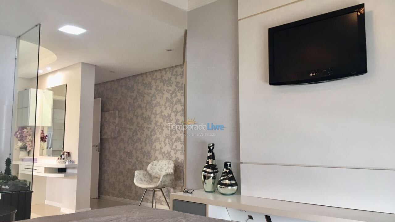 Apartamento para alquiler de vacaciones em Itapema (Meia Praia)