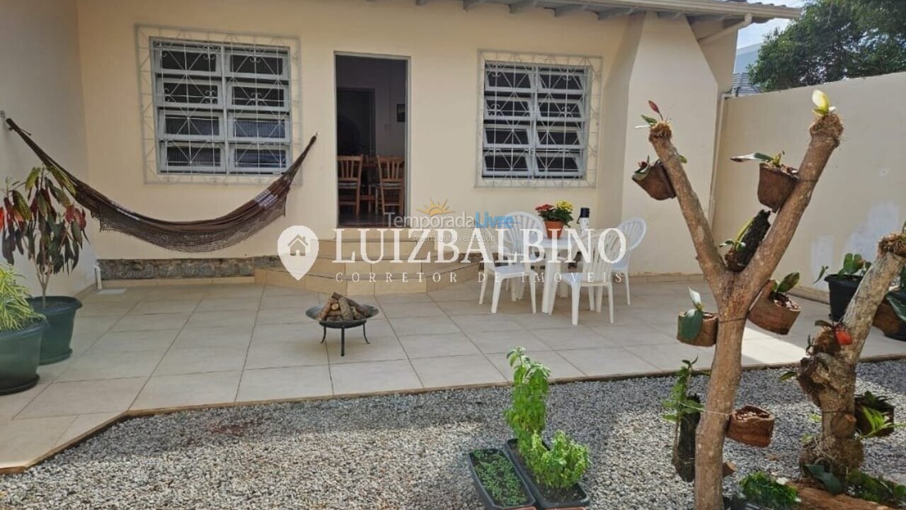Casa para aluguel de temporada em Florianópolis (Cachoeira do Bom Jesus)