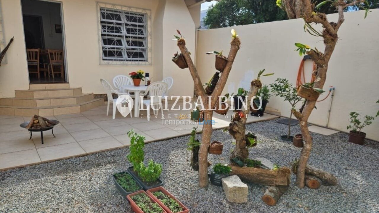 Casa para aluguel de temporada em Florianópolis (Cachoeira do Bom Jesus)