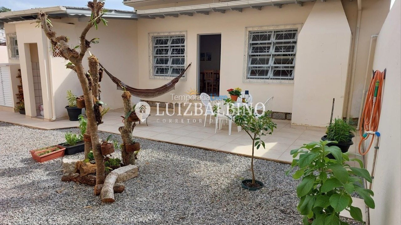 Casa para aluguel de temporada em Florianópolis (Cachoeira do Bom Jesus)