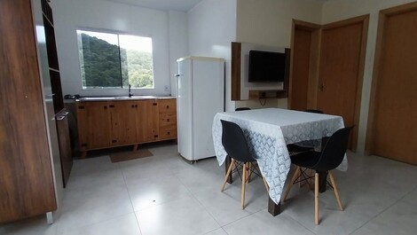 APARTAMENTO DE 2 DORMITORIOS CERCA DE COMERCIOS GENERALES