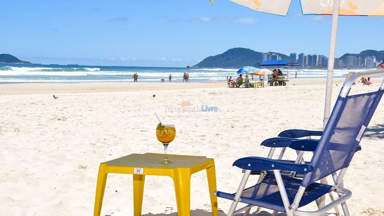 Apartamento para aluguel de temporada em Guarujá (Enseada)