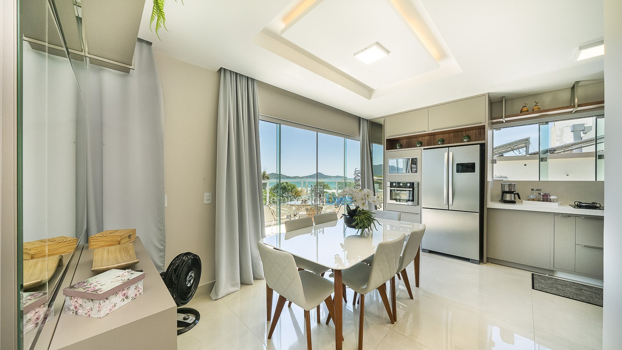 Apartamento para aluguel de temporada em Bombinhas (Canto Grande)