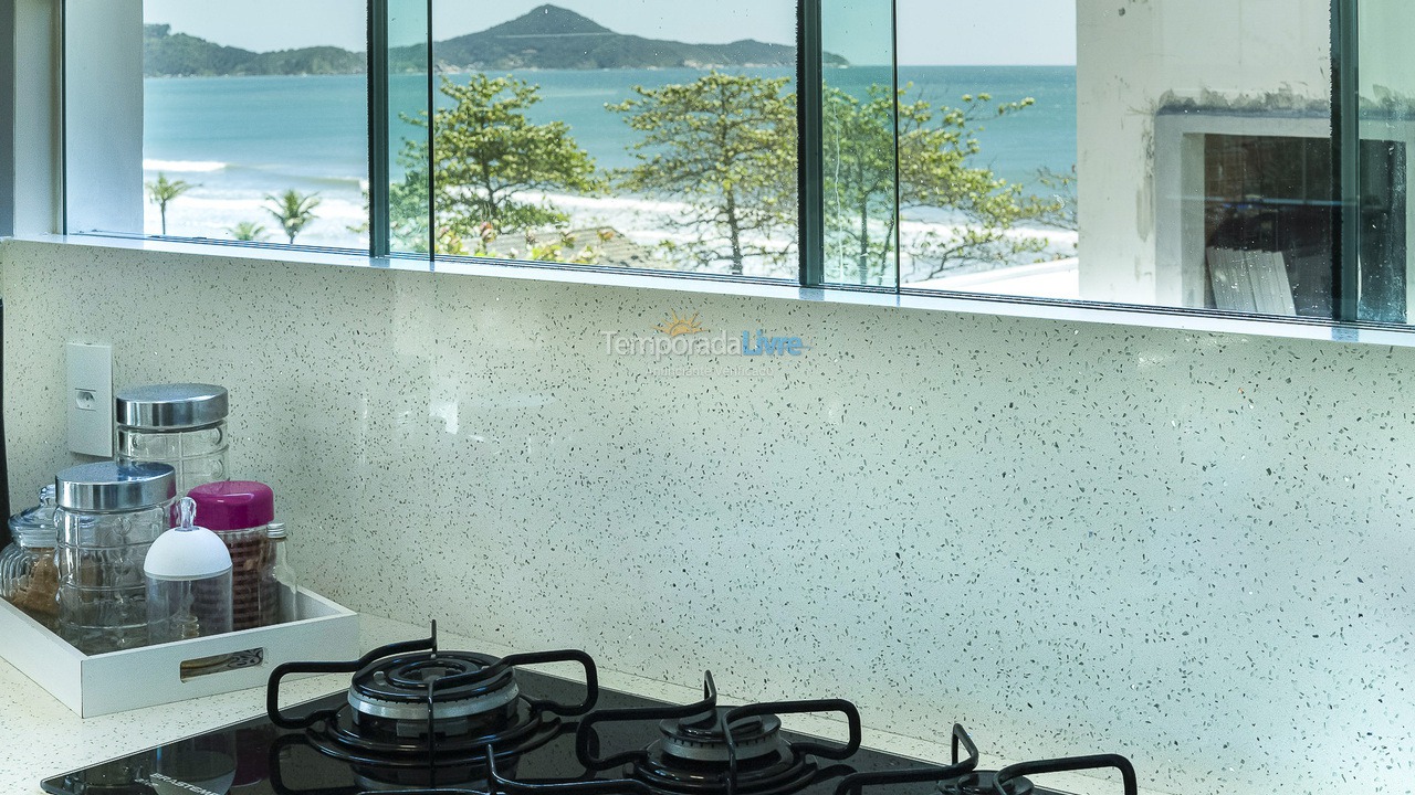 Apartamento para aluguel de temporada em Bombinhas (Canto Grande)