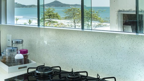 Cobertura duplex com vista para o mar