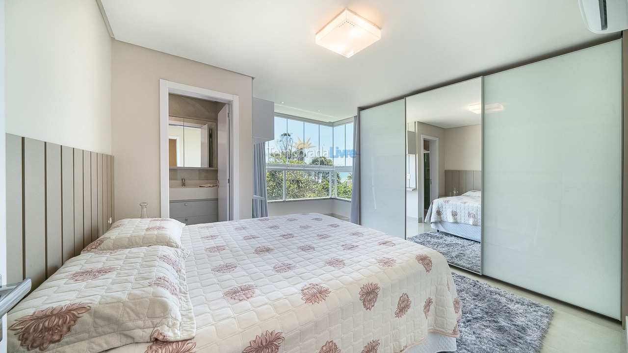 Apartamento para aluguel de temporada em Bombinhas (Canto Grande)