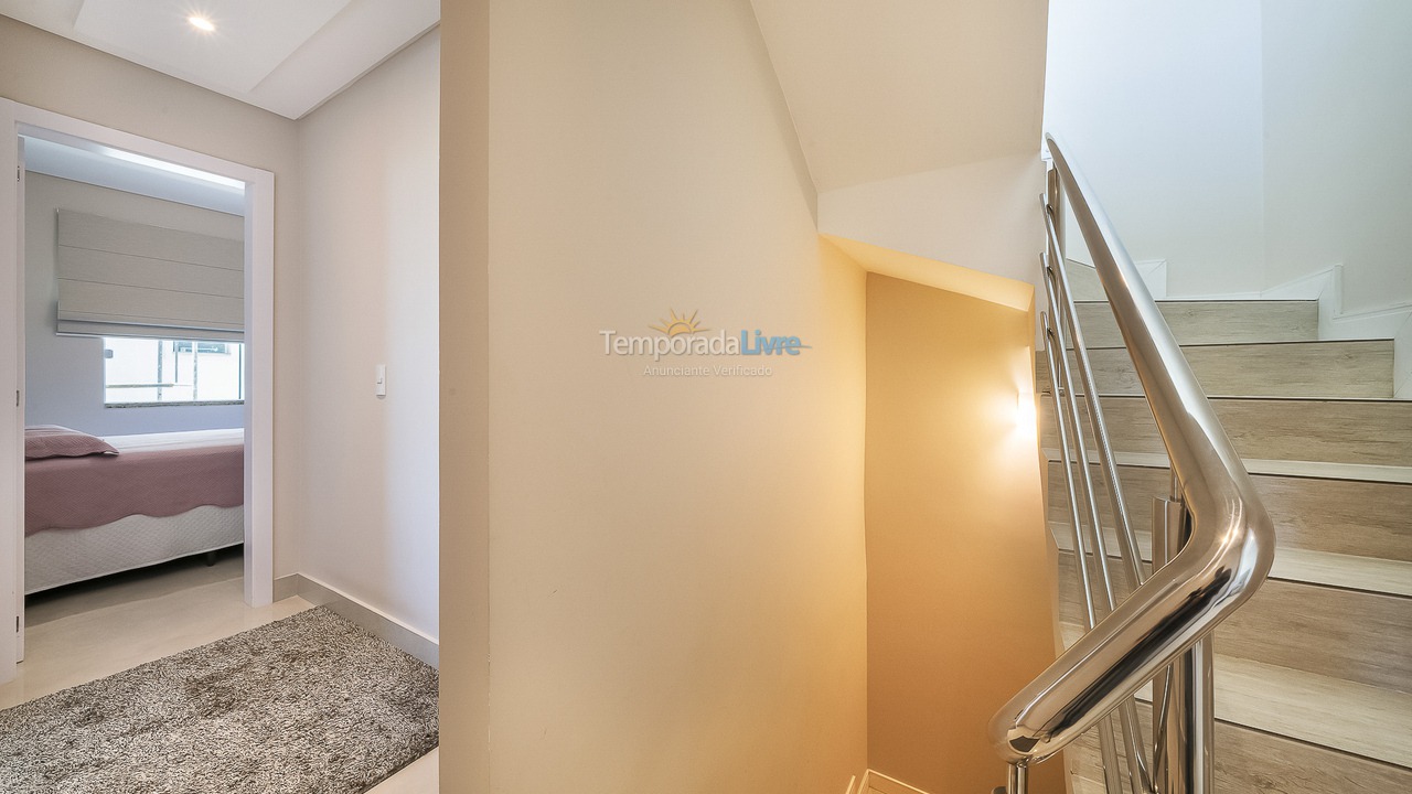 Apartamento para aluguel de temporada em Bombinhas (Canto Grande)