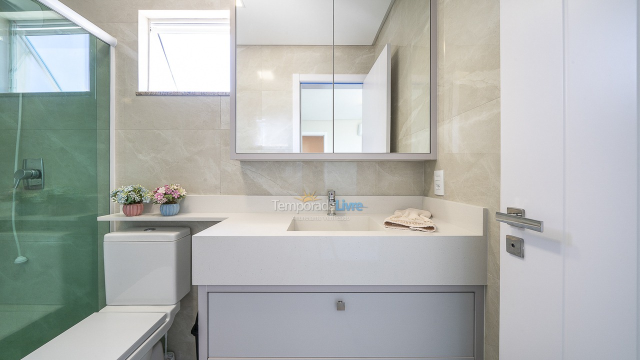 Apartamento para aluguel de temporada em Bombinhas (Canto Grande)