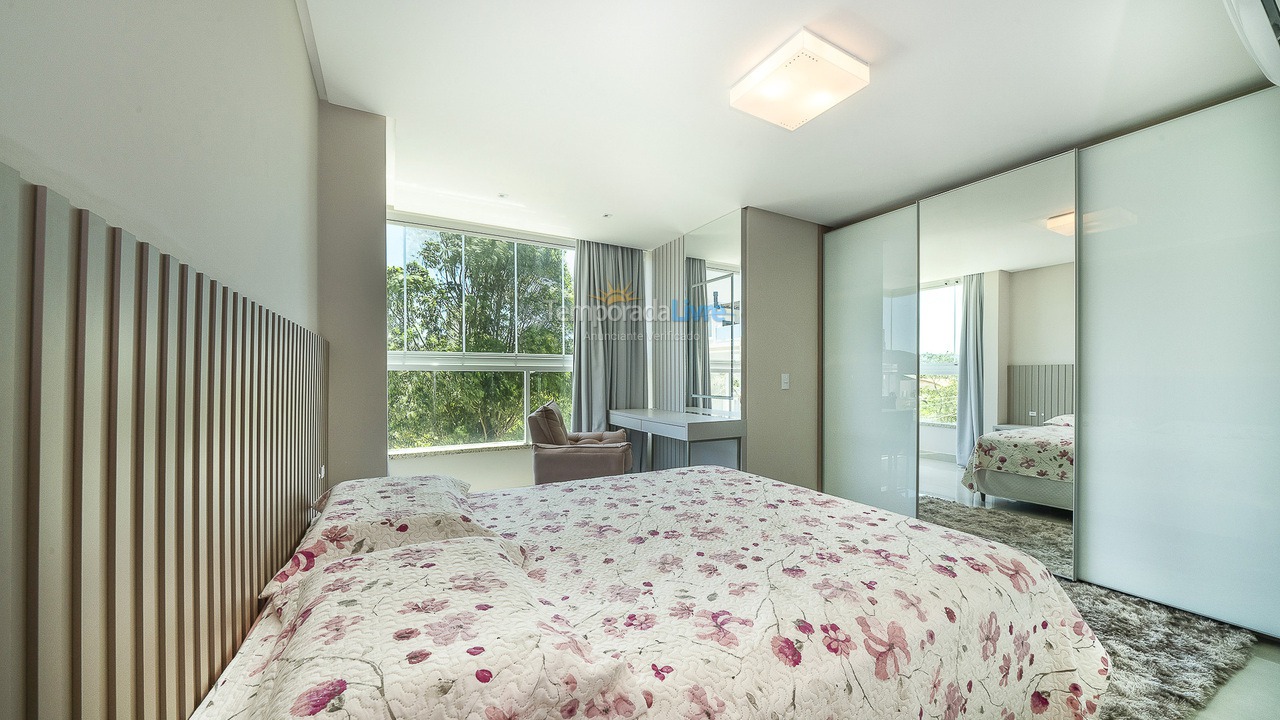 Apartamento para aluguel de temporada em Bombinhas (Canto Grande)