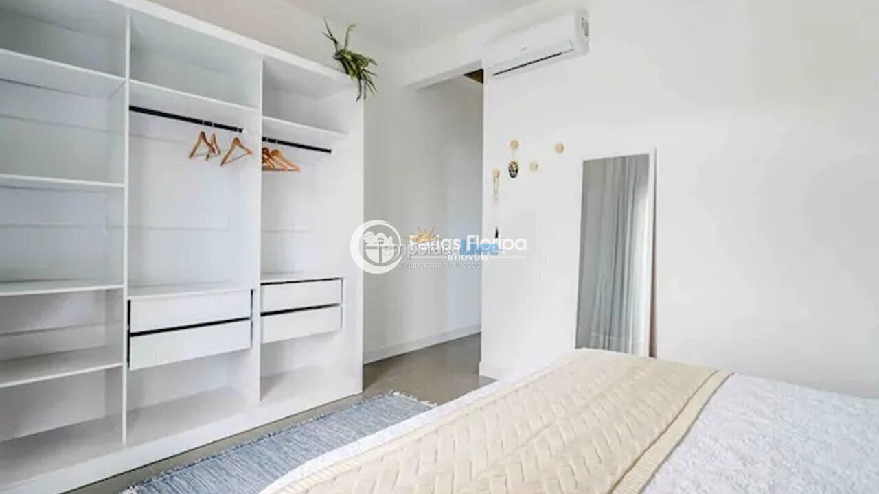 Casa para aluguel de temporada em Florianopolis (Campeche)