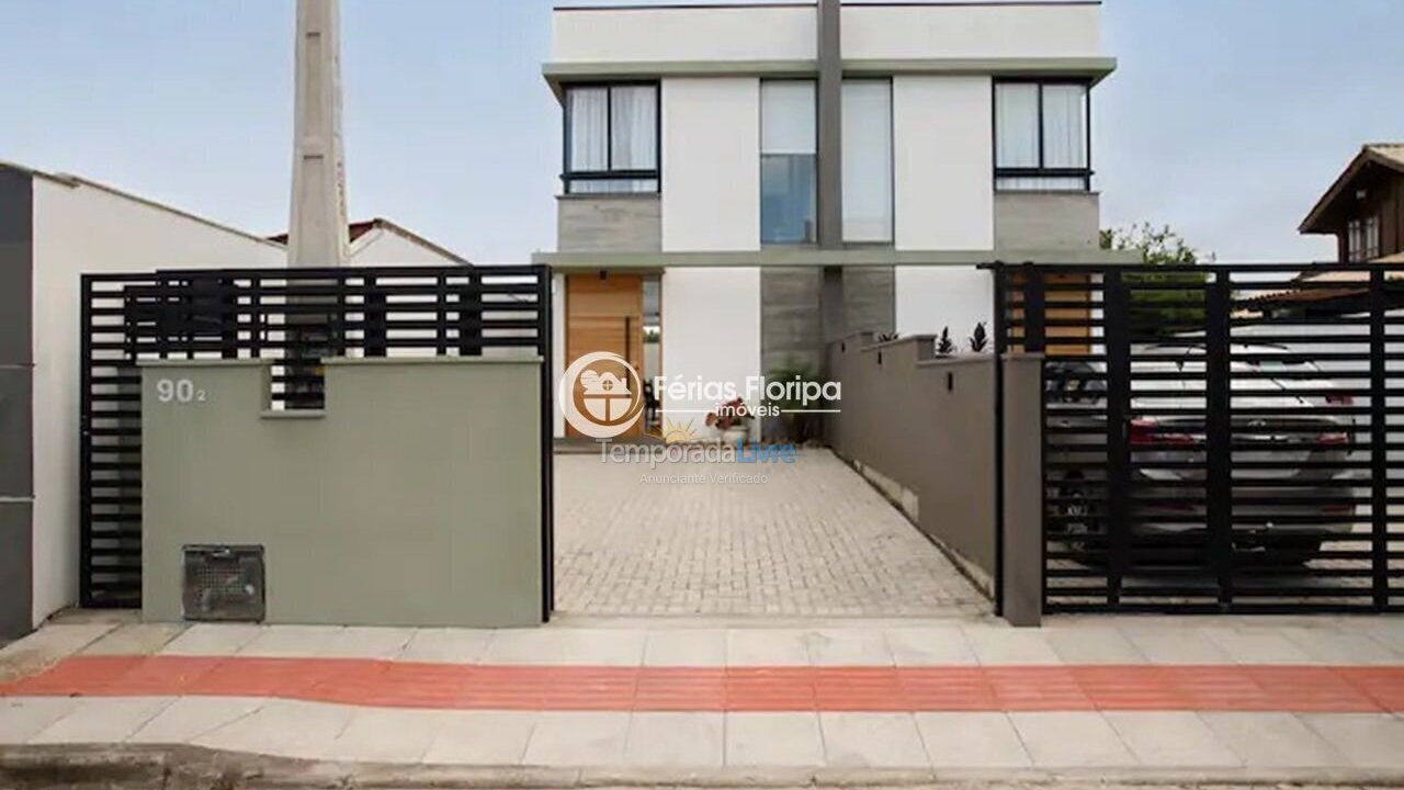 Casa para aluguel de temporada em Florianopolis (Campeche)