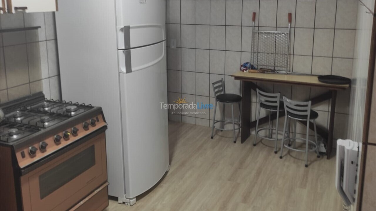 Casa para alquiler de vacaciones em Itapema (Meia Praia)