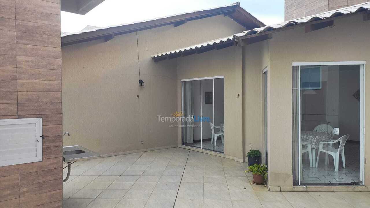 Casa para alquiler de vacaciones em Itapema (Meia Praia)